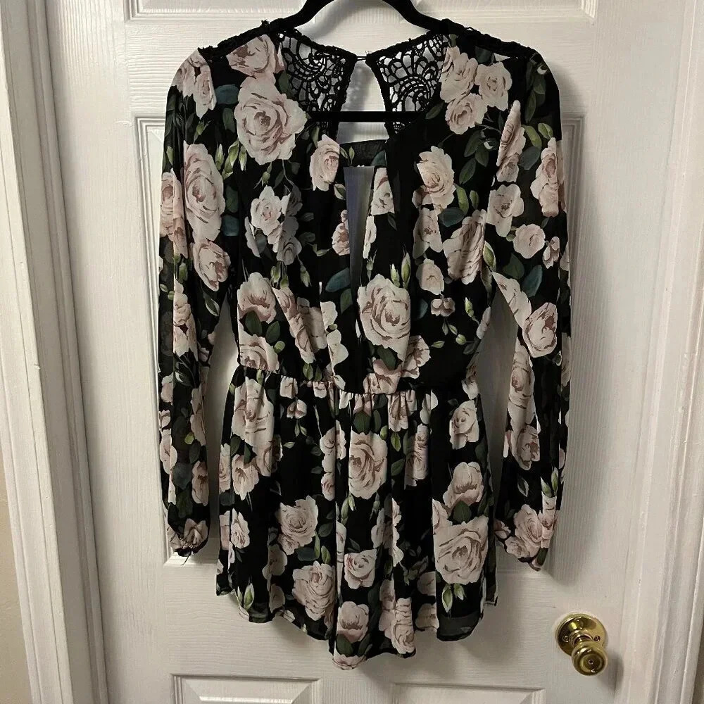 Women’s Reverse Dress Size Medium
